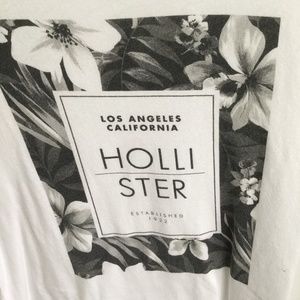 Hollister T shirt SZ small